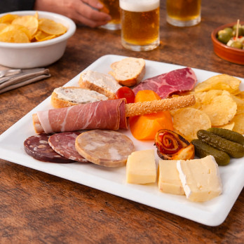 Assiette carrée en fibres végétales 26 x 26 cm