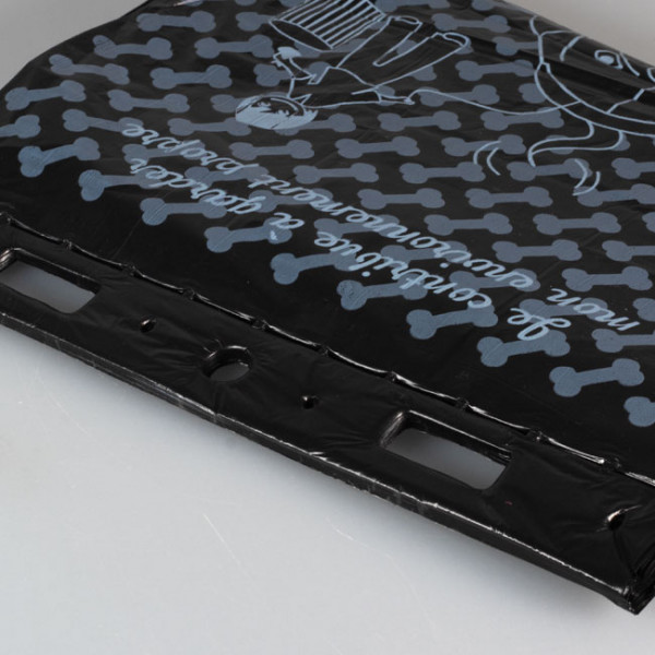 Sac en plastique renforcé 130L pour déchets, lien de fermeture.