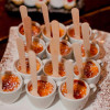 Verrine avec mini cuillère pour dégustation dessert