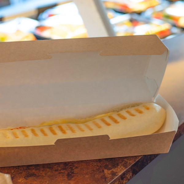 Emballages en carton kraft pour diverses tailles.