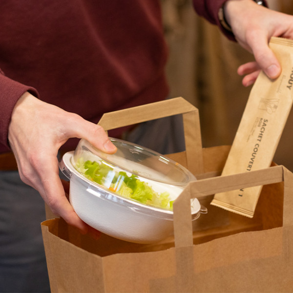 Cuillère et couverts en bois durables. Boîte distributrice film étirable alimentaire.