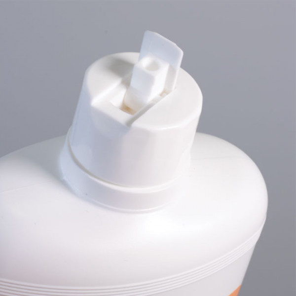 Produit de nettoyage 5 L pour sols et désinfection.