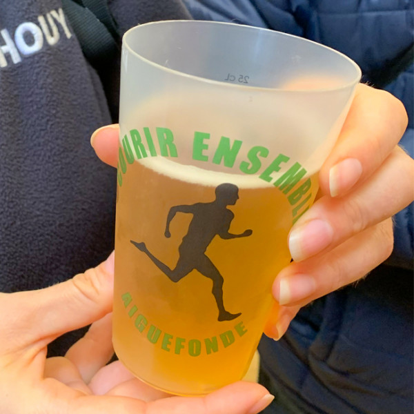 Gobelet réutilisable personnalisé avec impression numérique en nombre limité de couleurs, 33 cl.