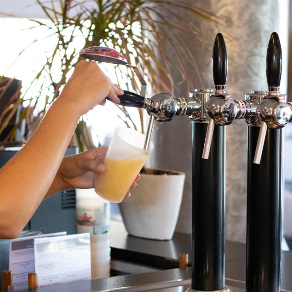 gobelet réutilisable translucide neutre 33 cL jaugé à 25 cL, gobelets, verres, carafes réutilisables, kraft, carton, sans plastique.