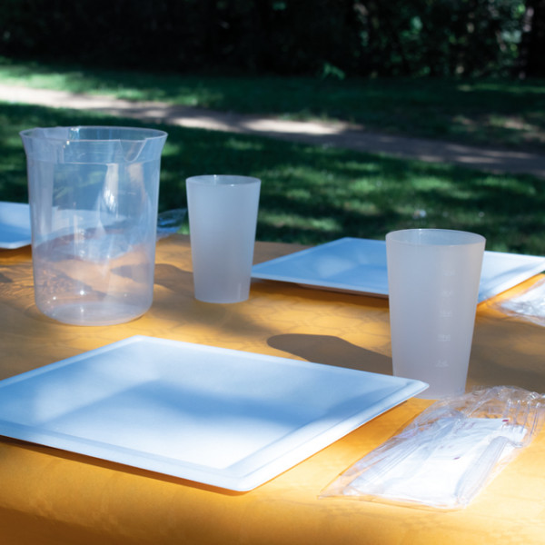 

gobelet réutilisable translucide neutre 33 cL jaugé à 25 cL