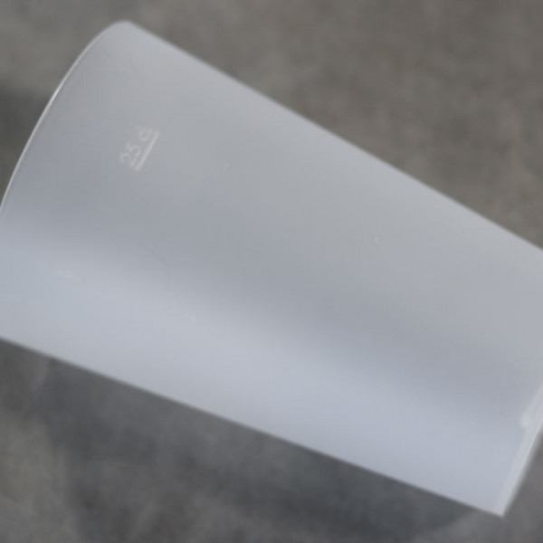 gobelet réutilisable 33 cL jaugeable neutre translucide