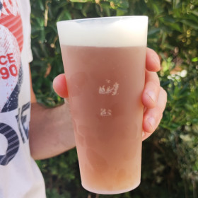 Pinte de bière en plastique réemployable