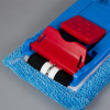 Manche ergonomique lavage 130cm équipement microfibre balai plat articulé Speedy 45x16cm recharge E30022.