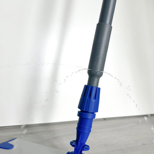 Balai vaporisateur pour sol avec réservoir 600 mL
