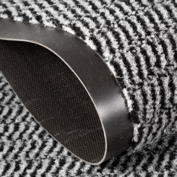 Essuyage jetable et lavage réutilisable.