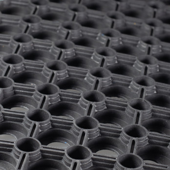 Tapis caillebotis caoutchouc noir - 50 x 80 cm