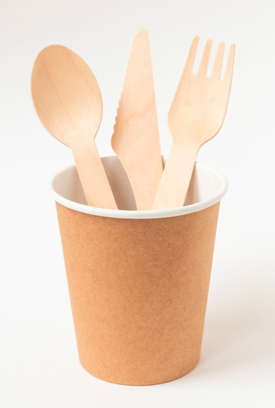 couverts jetables en bois