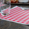 set de table en papier vichy 30 x 40 cm carreaux rouge et blanc F3000VIC