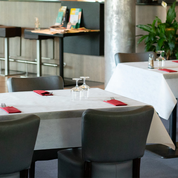 Nappe Pré-découpée Spunbond 120cm - Rouleau 50,4m Blanc Usage Unique