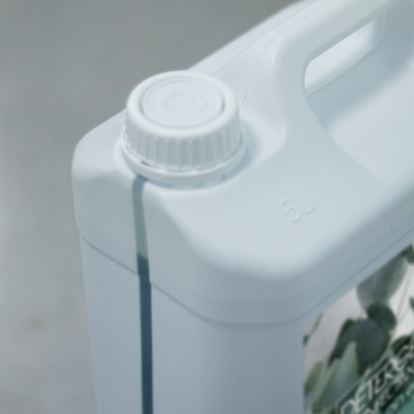 Bidon de 5 L de détergent désinfectant virucide en bidon de 5 LThouy