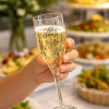 Evénement avec flûte à champagne personnalisée pour buffet