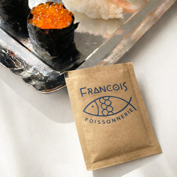 Rince-doigts personnalisé en sachet kraft pour dégustation de poisson