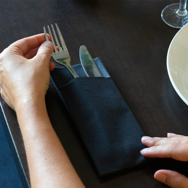 Serviette jetable soft pochette pour couverts