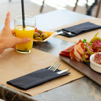 Serviette en soft aspect tissu noir pliage kangourou 30 x 40